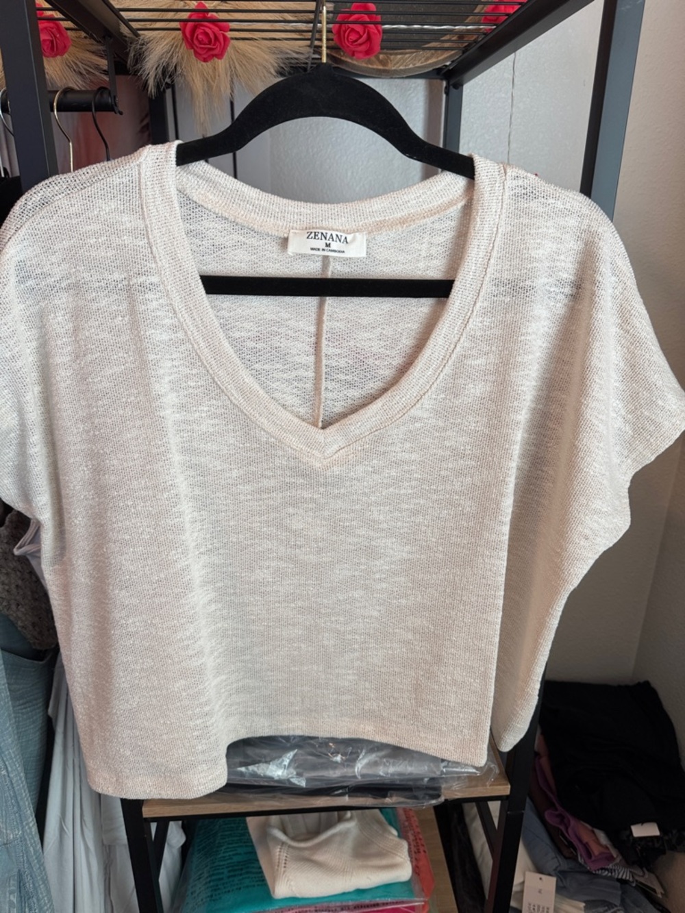 Zenana Outfitters Neutral Cream V-Neck Cropped Knit Top